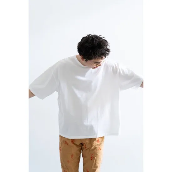 ARMI | Top | Zan;p T OVER - Black / White
