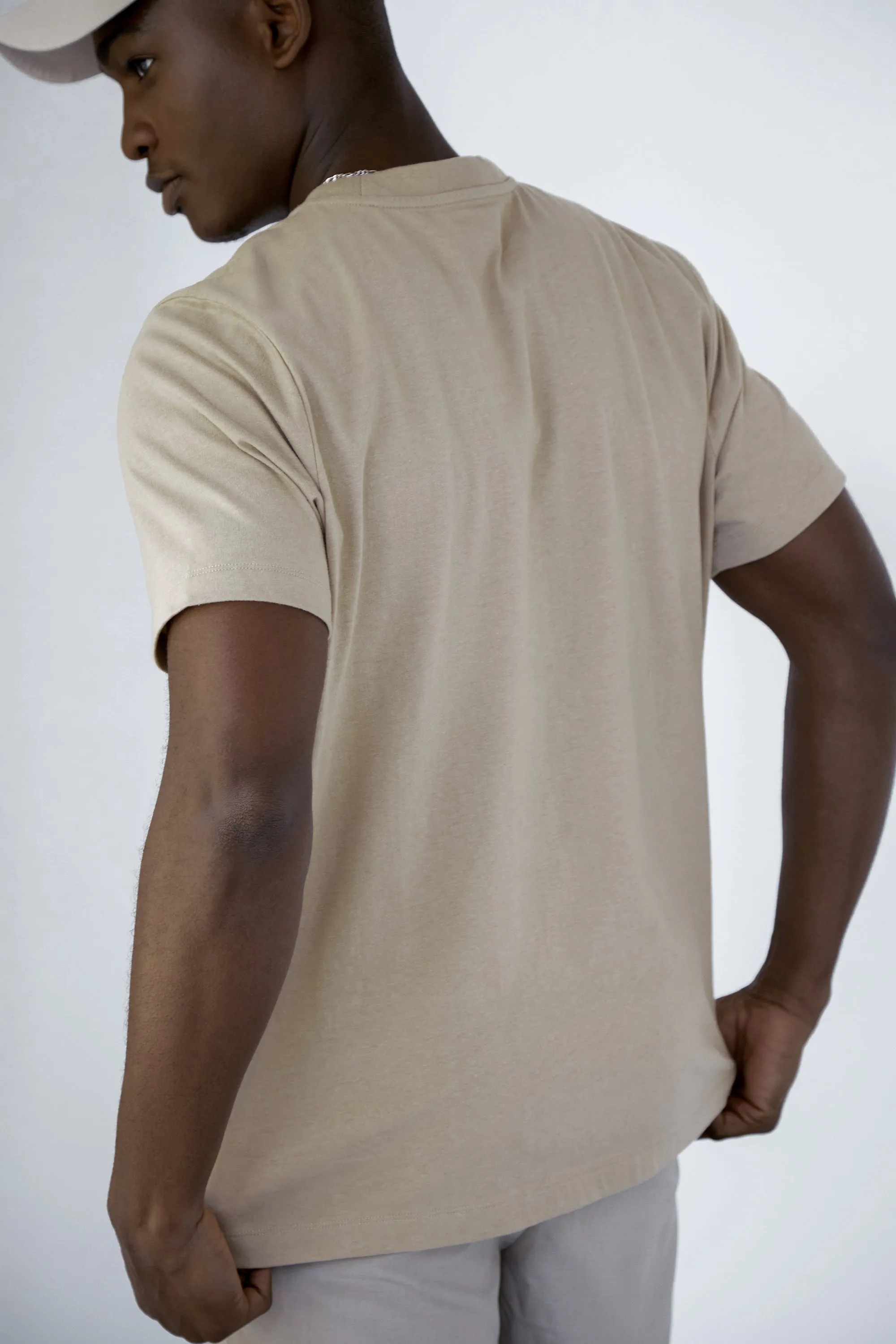 CLUB GRAPHIC TEE