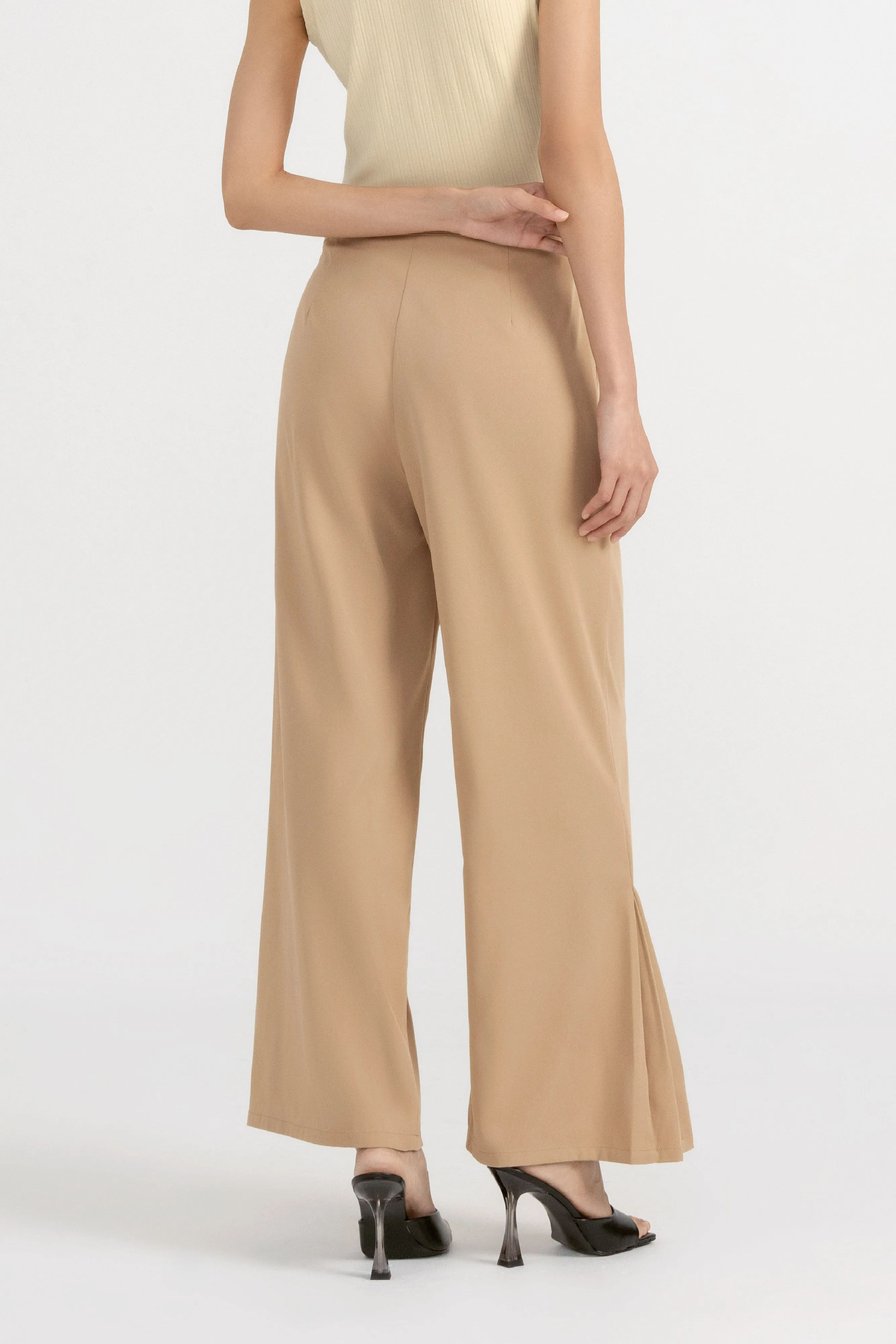 Donna Pleated-Hem Pants in Ecru Beige
