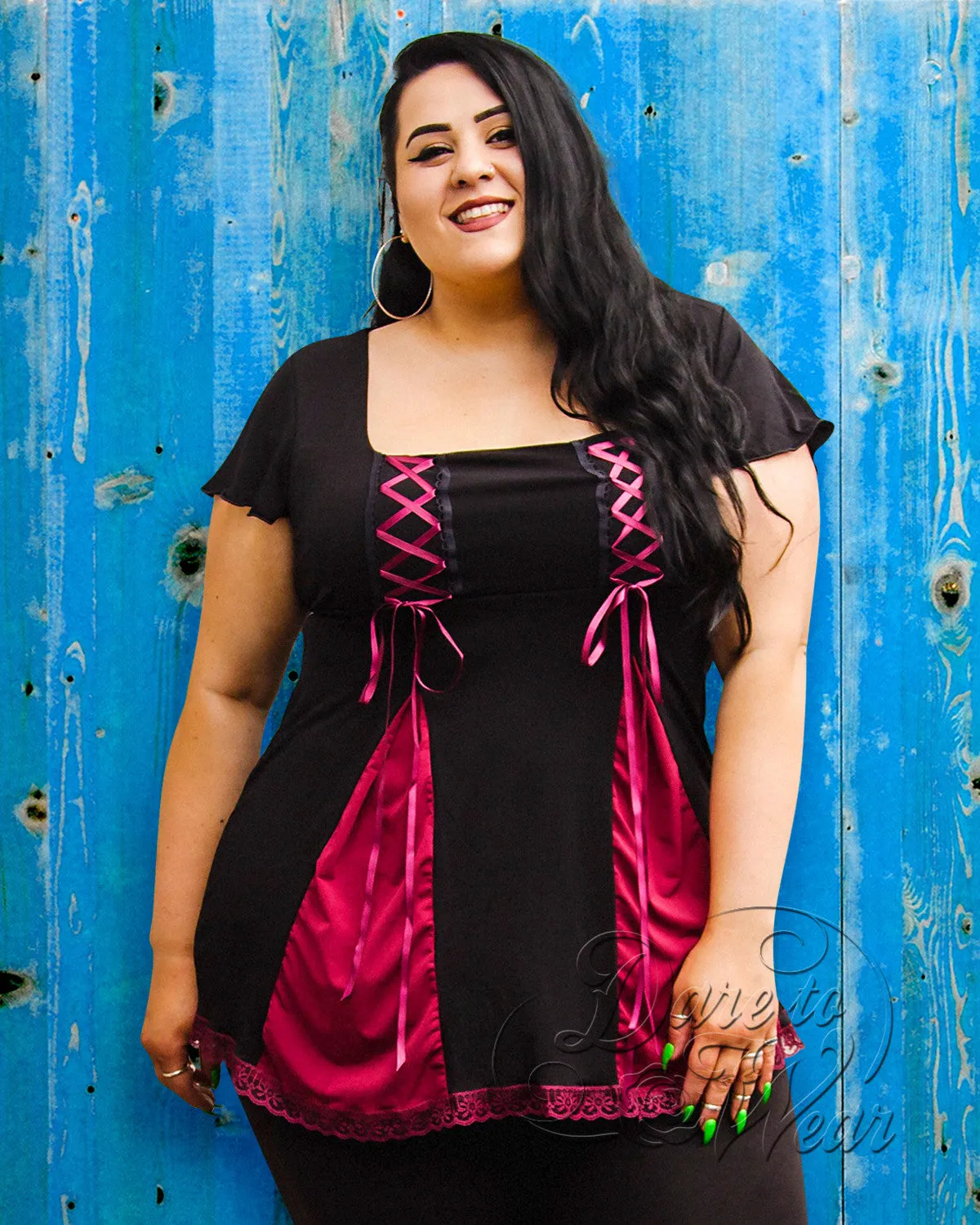 Gemini Princess S/S Top in Black/Burgundy