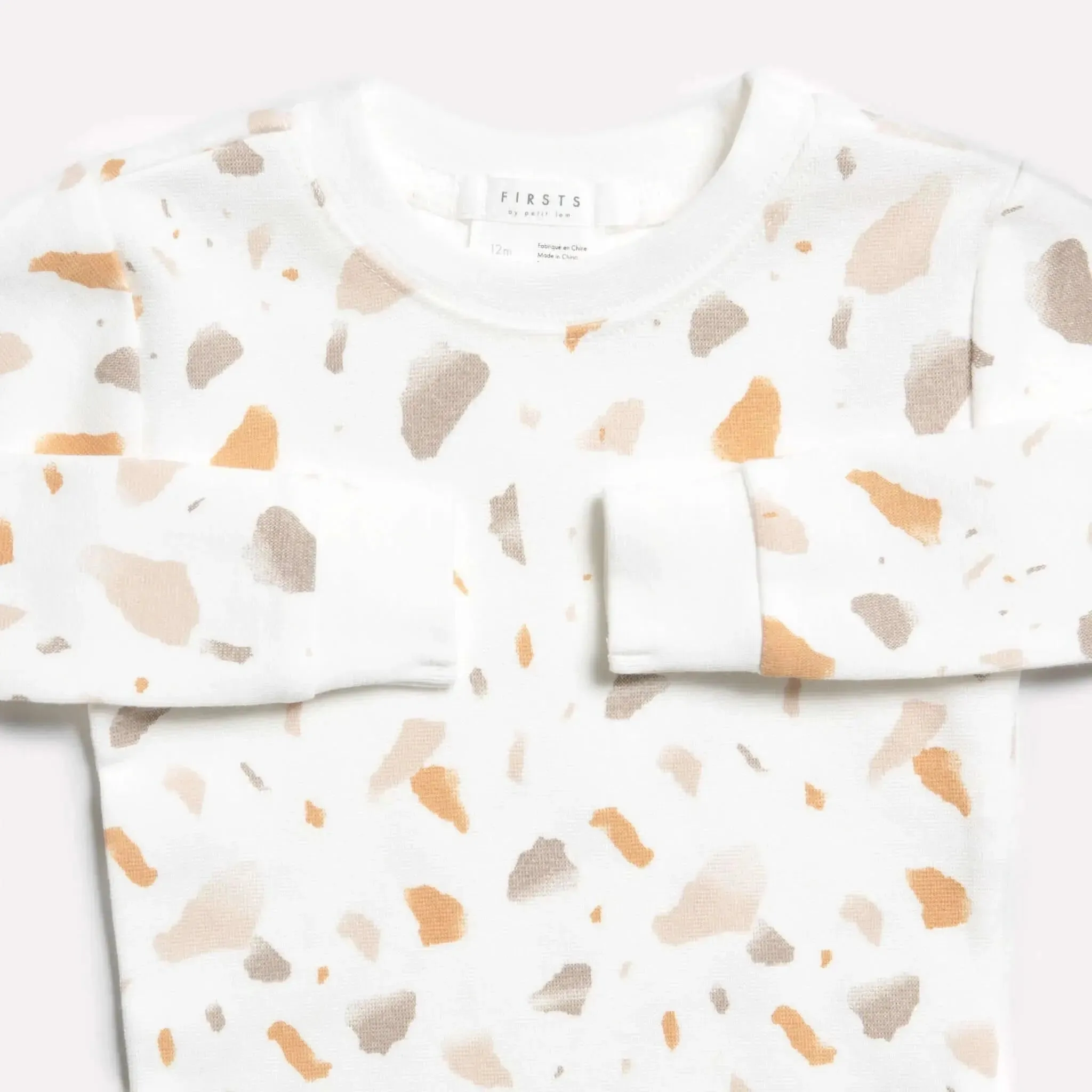 "Golden Pebble Terrazzo" Print on Off-White Pajama | Petit Lem