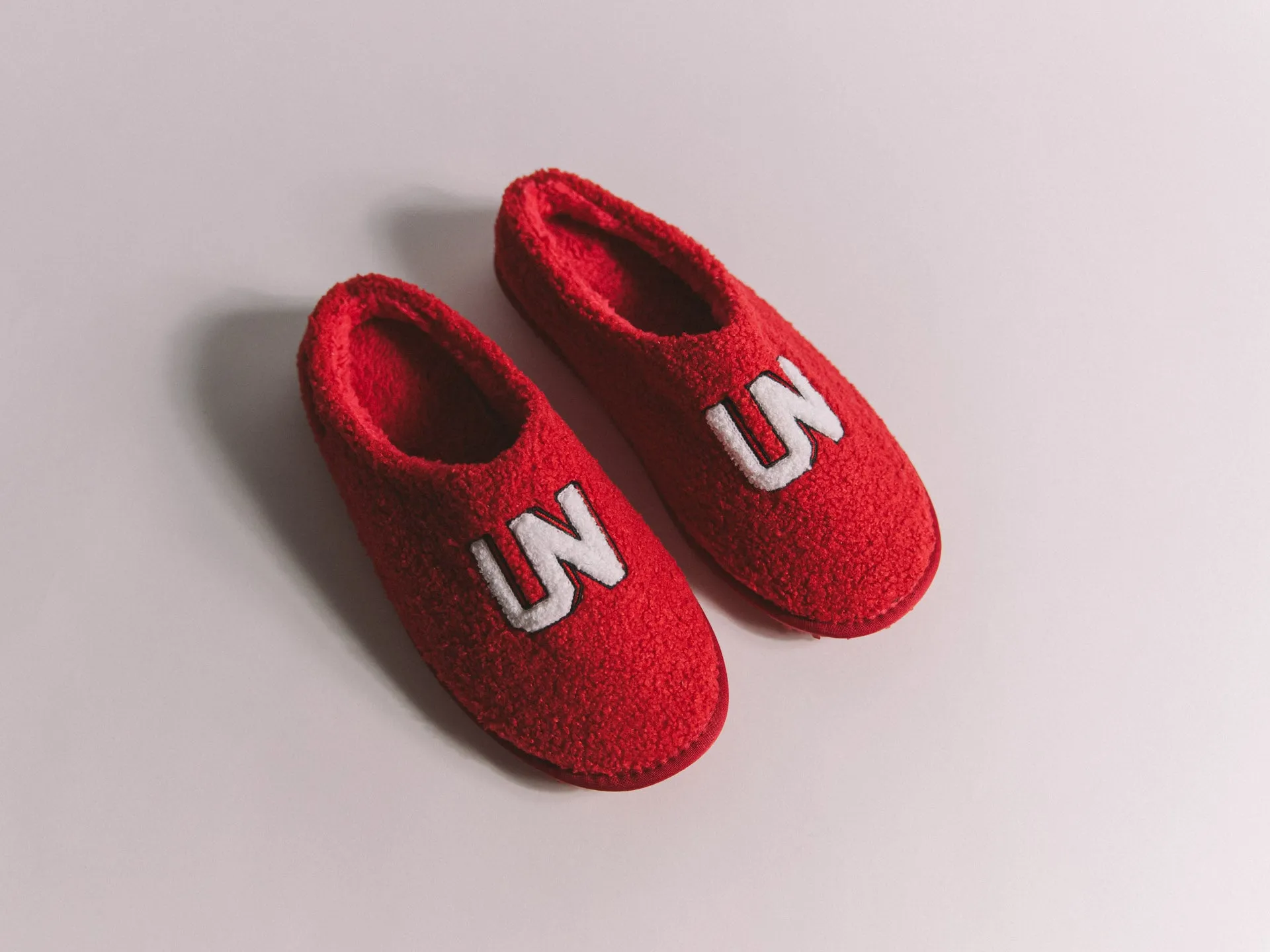 UNHEARDOF Core Logo Indoor House Slippers 'Clifford'