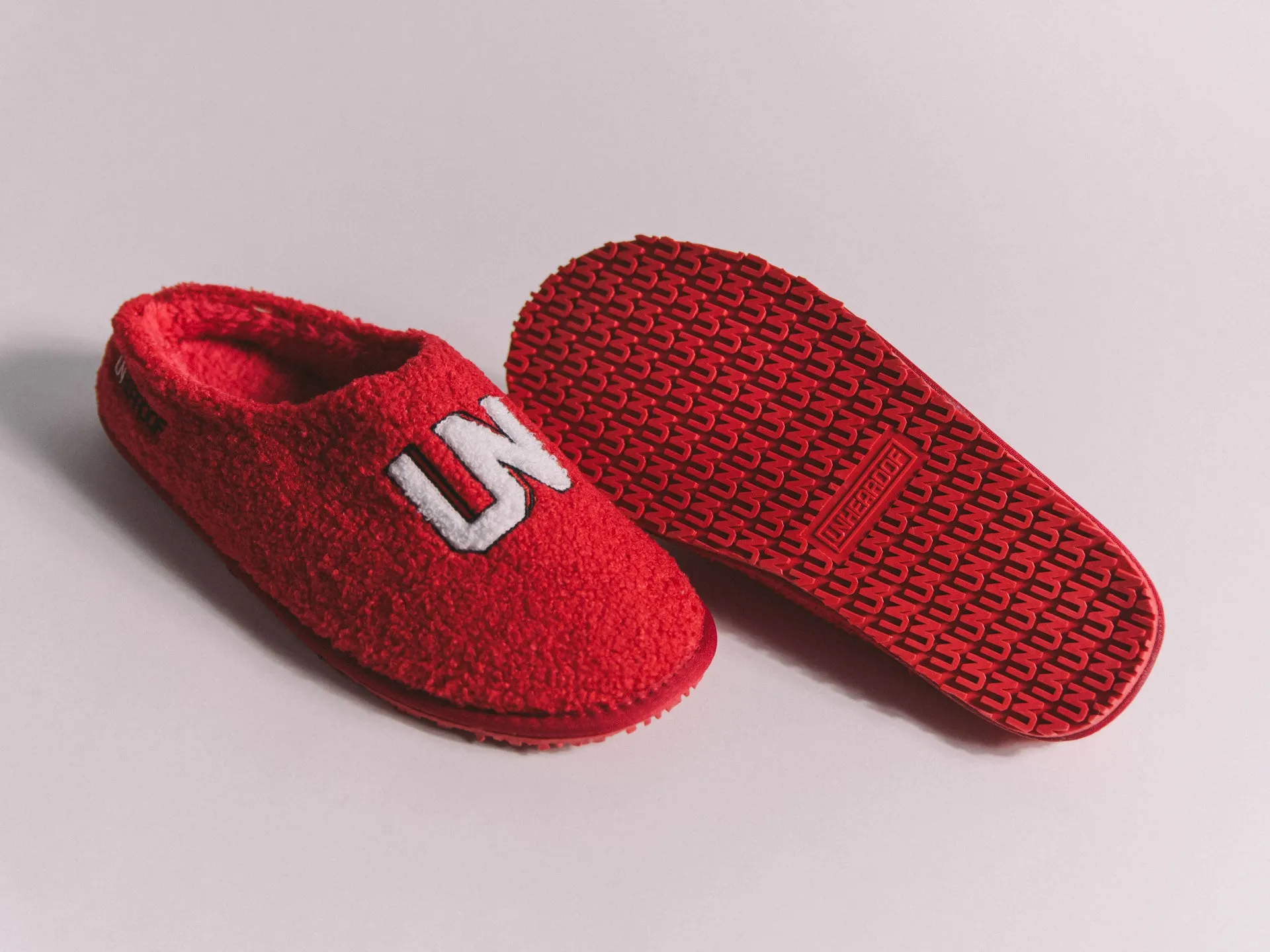 UNHEARDOF Core Logo Indoor House Slippers 'Clifford'