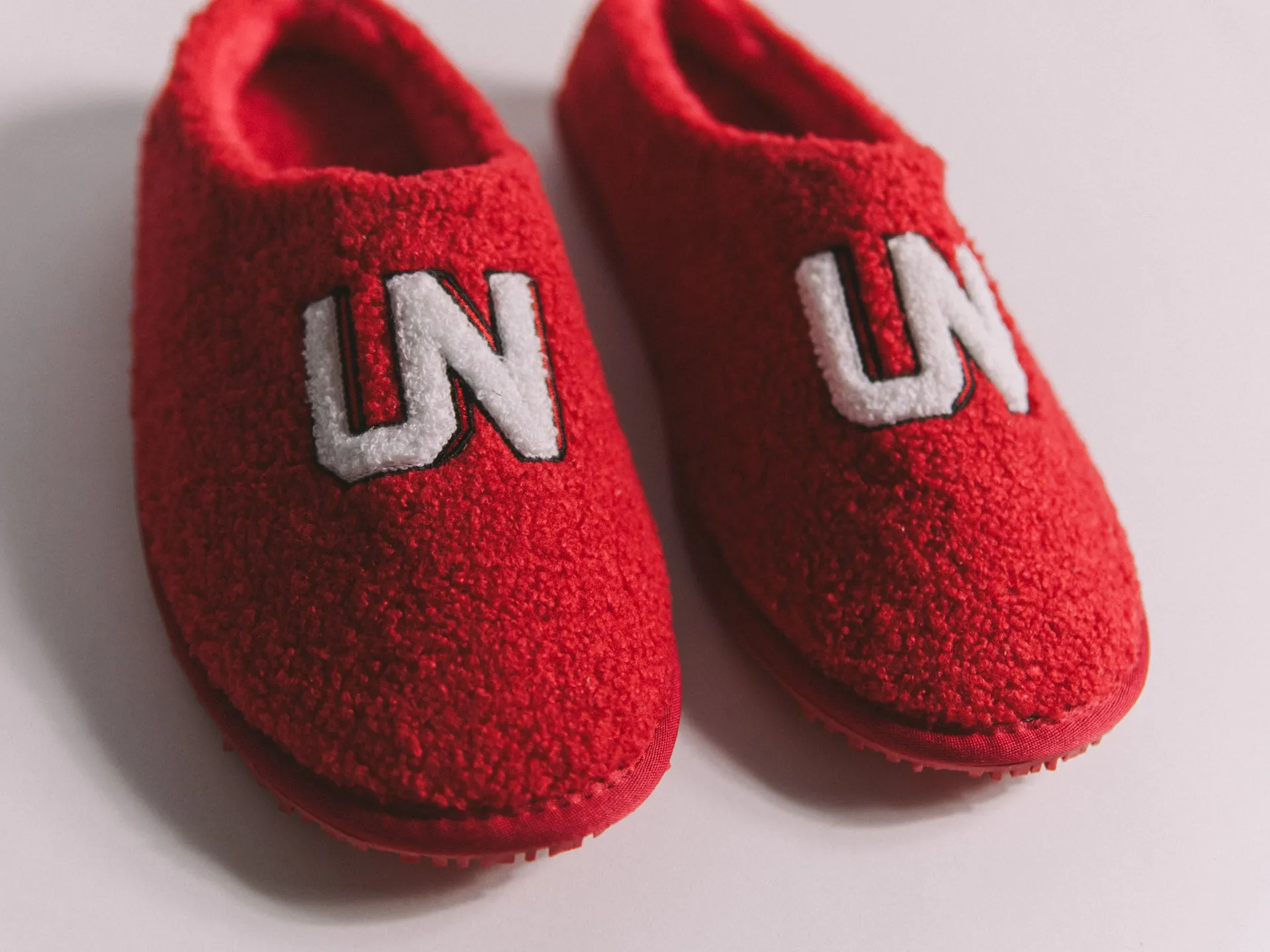 UNHEARDOF Core Logo Indoor House Slippers 'Clifford'